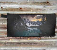 Gift Set Notebook + Pencil Case: Moraine Lake